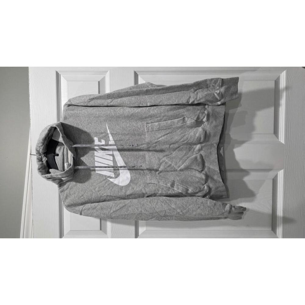 Cozy Nike S Grey Hoodie - Your New Favorite Sweatshirt